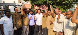 Read more about the article ఆటో డ్రైవర్లకు అండగా , ఆటోలో అసెంబ్లీకి వెళ్ళిన మల్కాజ్ గిరి ఎమ్మెల్యే శ్రీ మర్రి రాజశేఖర్ రెడ్డి గారు